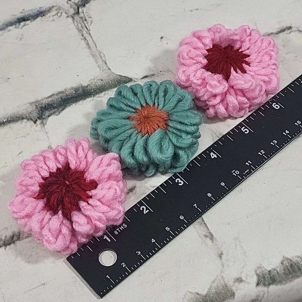 Vintage Handmade Chrochet Flower Fridge Magnets Lot‎ Of 3 Pink Green Cottagecore